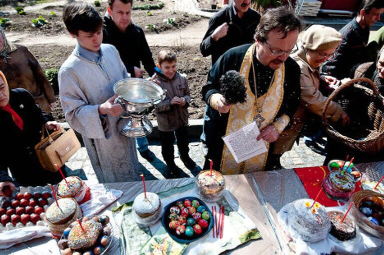 Освящение куличей в городах России 