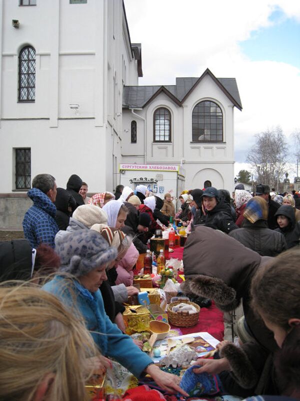 Благотворительная пасхальная ярмарка в Сургуте 