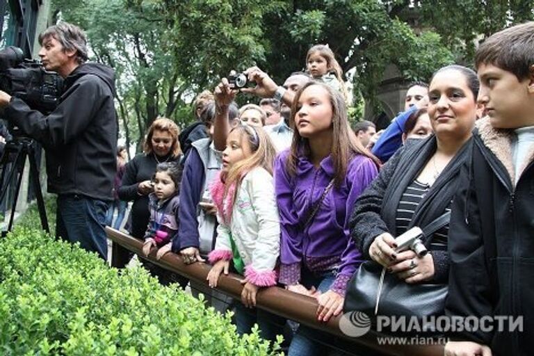 Пасхальные подарки зверям в зоопарке Буэнос-Айреса 