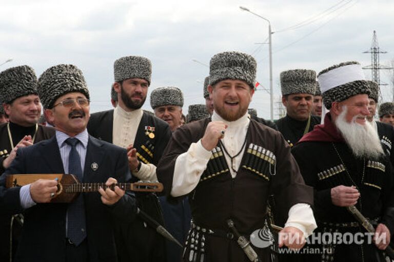 Глава ЧР Рамзан Кадыров принял участие в торжествах, посвященных Дню чеченского языка