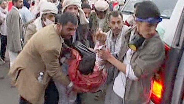 Над головами демонстрантов в Йемене свистят пули
