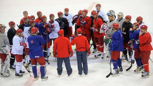 Сборная РФ по хоккею начинает борьбу за золото ЧМ в числе фаворитов