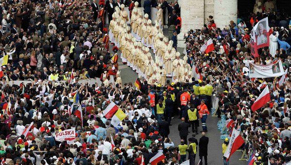 Церемония беатификации папы Иоанна Павла II в Ватикане