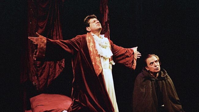 Лазарев и Костолевский в спектакле Кин IV Театра Маяковского