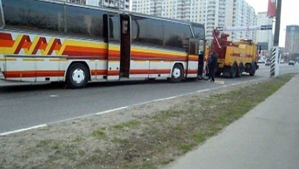 Неисправный автобус парализовал движение на Варшавском шоссе