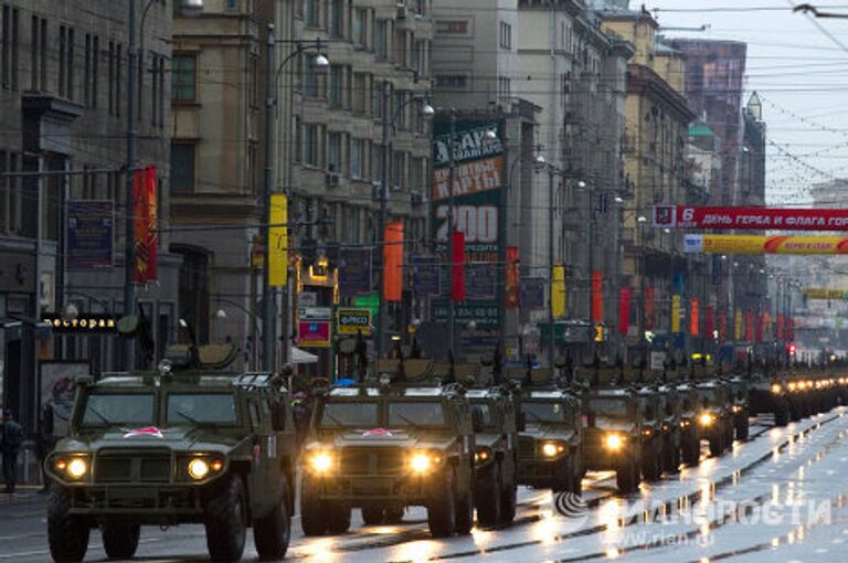 Проход военной техники на репетицию парада Победы на Красной Площади