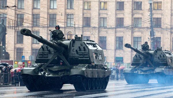 Проход военной техники на репетицию парада Победы на Красной Площади