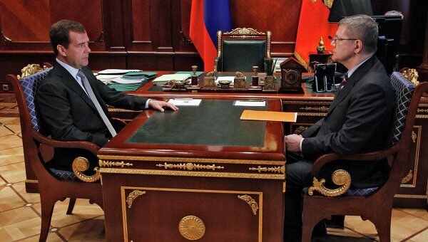 Президент РФ Д.Медведев встретился с генпрокурором РФ Ю.Чайкой