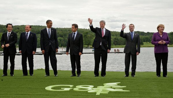 Представители стран большой восьмерки на саммите G8 в июне 2010 года