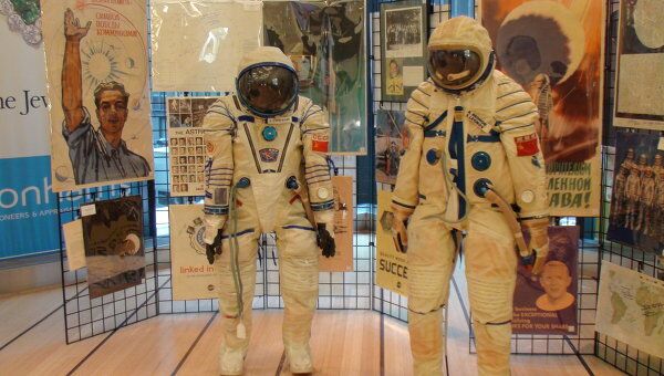 Скафандры советских космонавтов выставлены на торги в Нью-Йорке