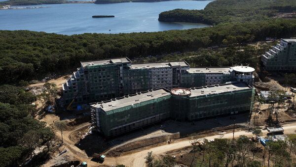 Строительство Дальневосточного федерального университета на острове Русский во Владивостоке. Архив