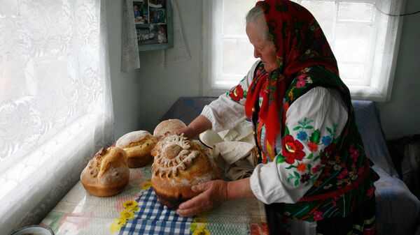 Жители деревни Погост Гомельской области готовятся к народному празднику Юрье