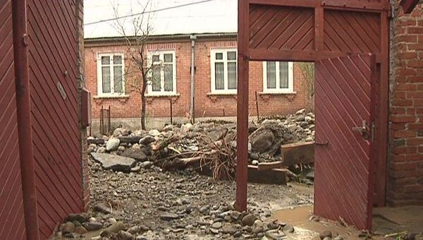 Подтопление домов из-за ливней во Владикавказе