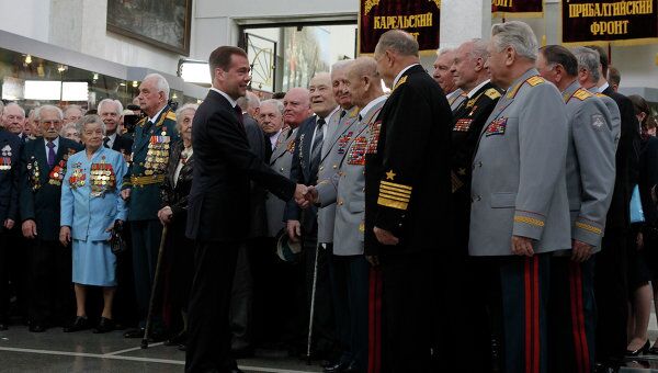 Д.Медведев открыл зал Знамя Победы в Центральном музее Вооруженных сил РФ