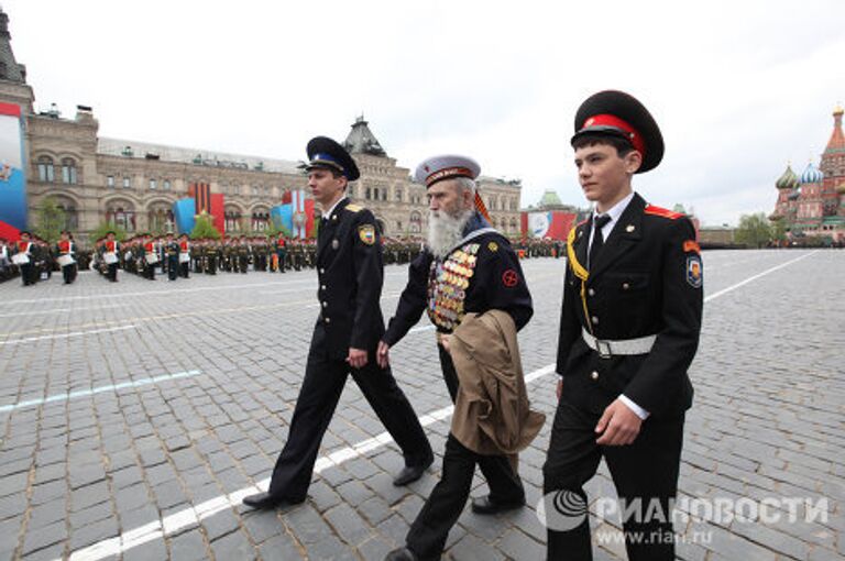 Военный парад, посвященный 66-летию Победы в Великой Отечественной войне