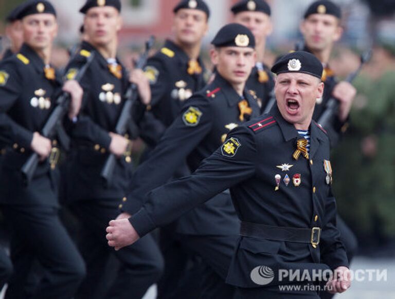 Военный парад, посвященный 66-летию Победы в Великой Отечественной войне