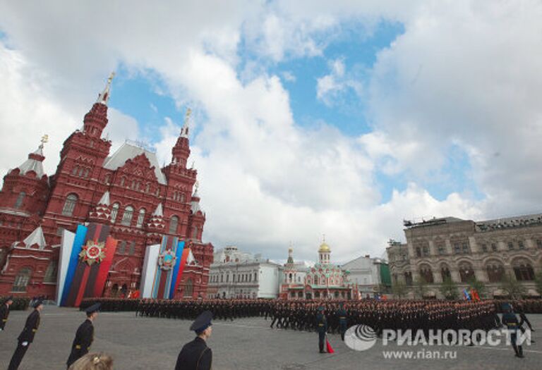 Военный парад, посвященный 66-летию Победы в Великой Отечественной войне