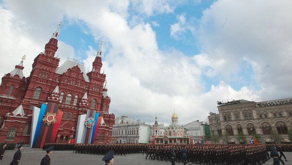 Военный парад в Москве. Архив