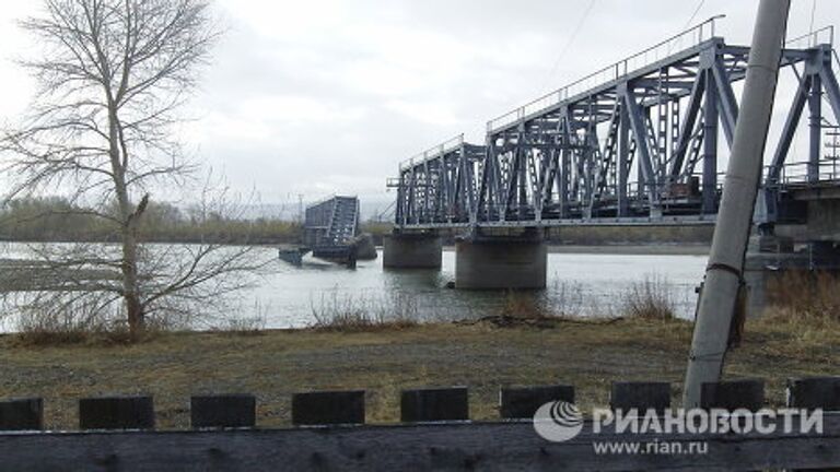 Обрушение железнодорожного моста в Хакасии