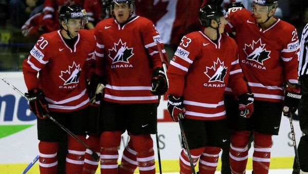 Российские хоккеисты сыграют в четвертьфинале ЧМ с канадцами