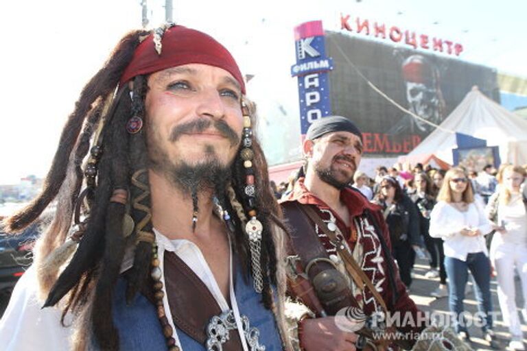 Премьера фильма Пираты Карибского моря: На странных берегах в кинотеатре Октябрь