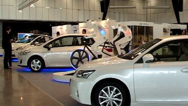 BMW, Fiat и Opel представили новинки на автовыставке в Вильнюсе