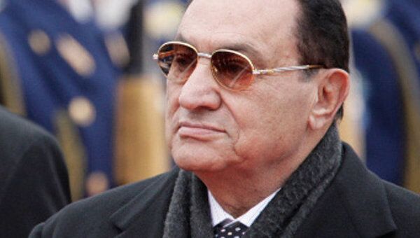Экс-президенту Хосни Мубараку продлили срок содержания под стражей