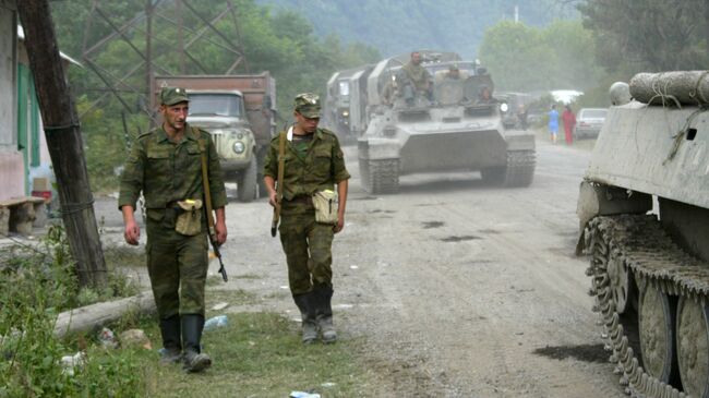 Российская военная техника направляется в зону вооруженного конфликта