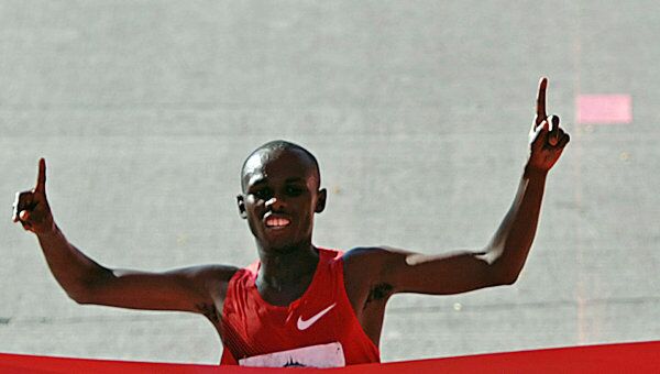Олимпийский чемпион по марафону Ванджиру погиб, спрыгнув с балкона