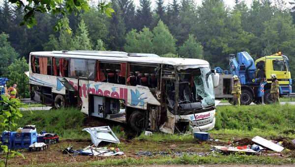 Автобус с немецкими детьми перевернулся в Словении, 30 пострадавших
