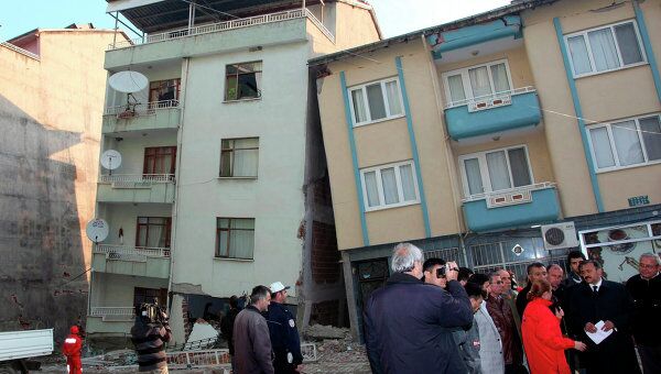 Последствия землетрясения в провинции Кютахья в Турции