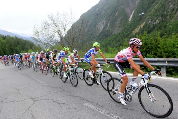 Велосипедисты 13-го этапа Джиро д'Италия