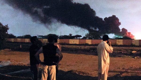 Пожар на базе ВВС в Пакистане после ряда мощных взрывов