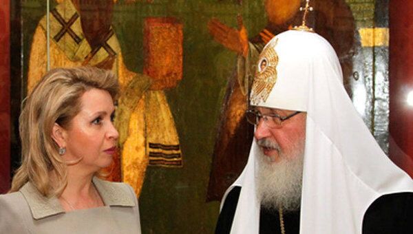 Светлане Медведевой и патриарху Кириллу показали шедевры Святой Руси