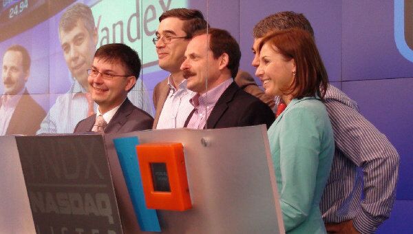 Начало размещения акций Яндекса на нью-йоркской бирже Nasdaq. Архив