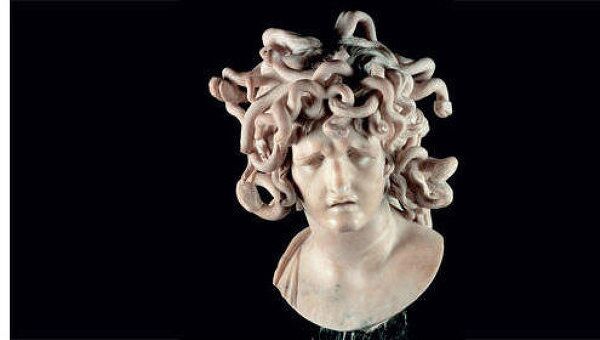 Голова медузы скульптора эпохи барокко Джан Лоренцо Бернини