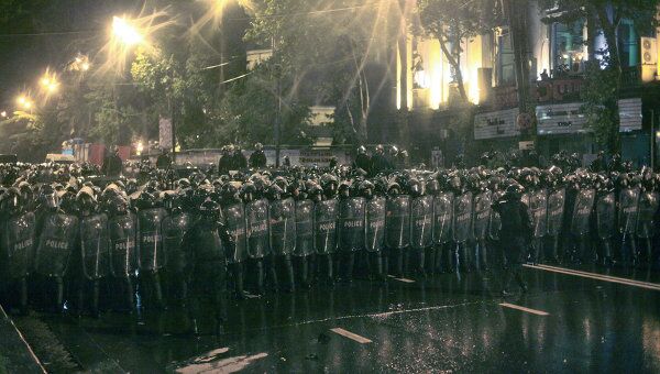 Разгон митинга оппозиции на проспекте Руставели в Тбилиси. Архив