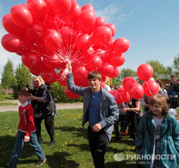 Андрей Аршавин посетил Детскую деревню - SOS