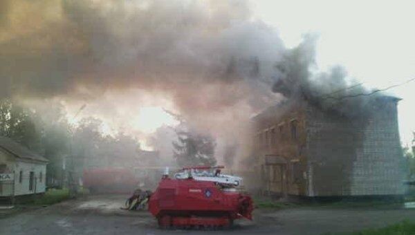 Ликвидация пожара на месте взрыва в воинской части в Башкирии