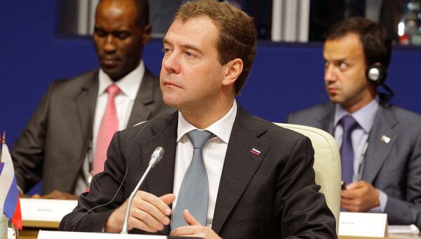 Президент РФ Дмитрий Медведев на саммите Большой восьмерки в Довиле