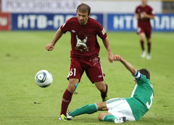 Игровой момент матча Рубин - Томь