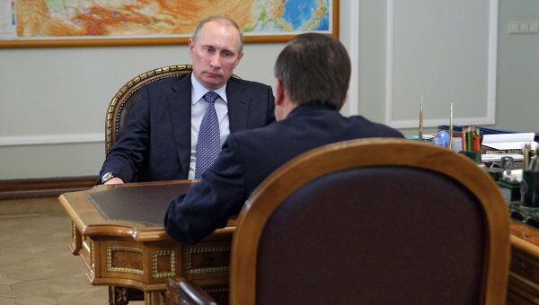 Премьер-министр РФ Владимир Путин встретился с первым вице-премьером РФ