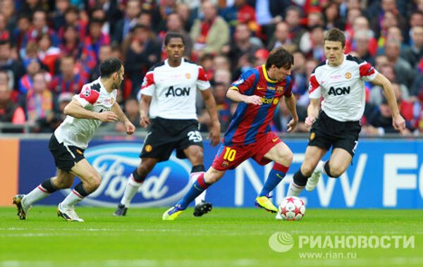 Игровой момент матча Барселона - Манчестер Юнайтед