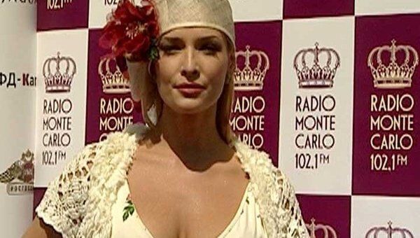 Гран-При радио Monte Carlo: лошади соревнуются в беге, гости – в нарядах