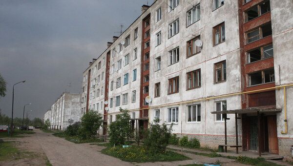 Жилые дома, из которых были эвакуированы жители, в одном из населенных пунктов Башкирии, расположенного вблизи сгоревшего арсенала