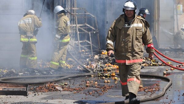 Последствия пожара на овощном рынке на выезде из Ростова-на-Дону
