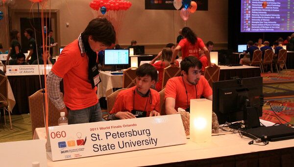 Команда Санкт-Петербургского университета, завоевавшая четвертое место на чемпионате мира по программированию в США.