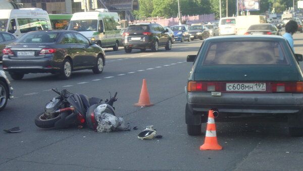 Авария с участием скутера в Москве