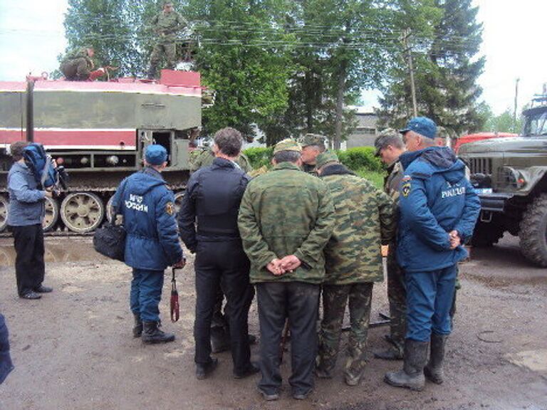 Последствия взрывов в воинской части в Башкирии