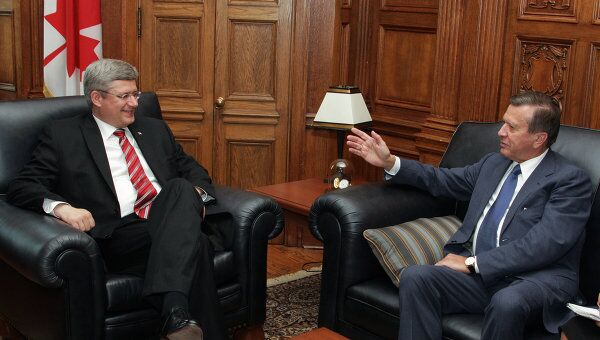 Виктор Зубков и премьер-министр Канады Стивен Харпер во время встречи